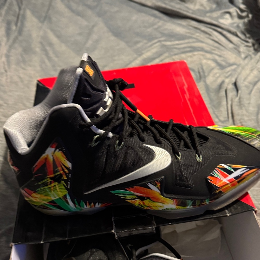 Nike Men's Multicolor Athletic Shoes